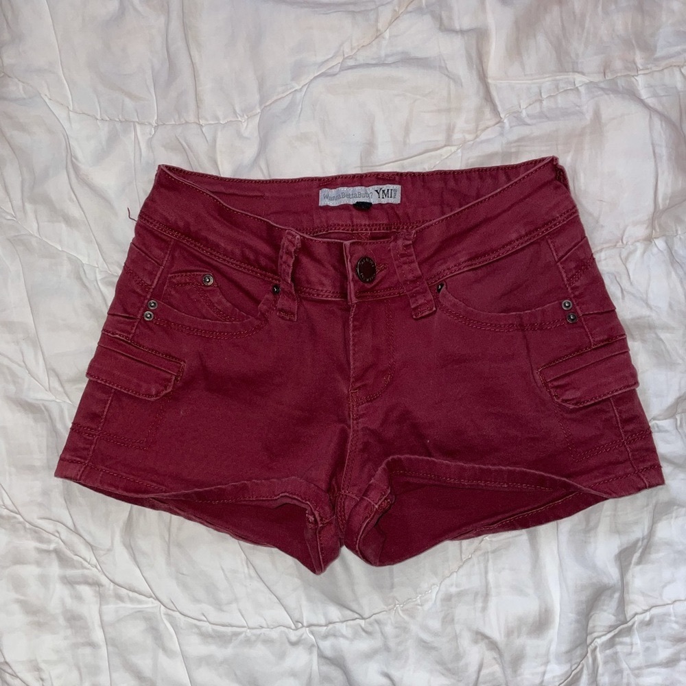 YMI low waisted burgundy shorts ❤️
